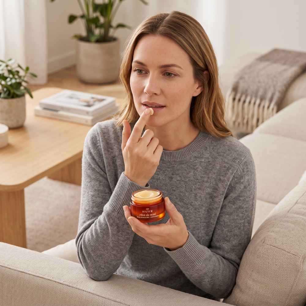 Reve de Miel Honey Lip Balm Ultra-Nourishing and Repairing Reve de Miel Honey Lip Balm Ultra-Nourishing and Repairing