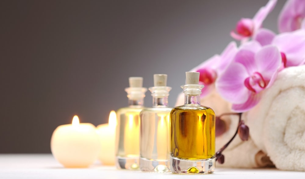 Homemade natural cosmetics: using essential oils