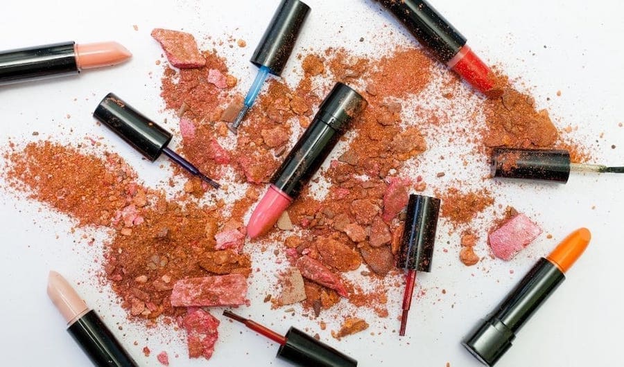 Lippenstift oder Lipgloss: Was ist der Unterschied?