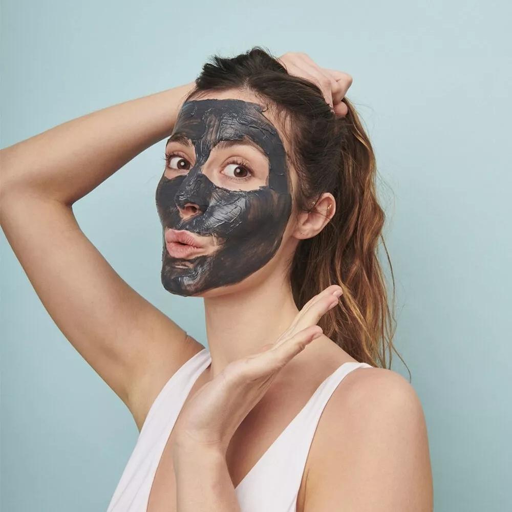 Carbone Glacé Face Mask