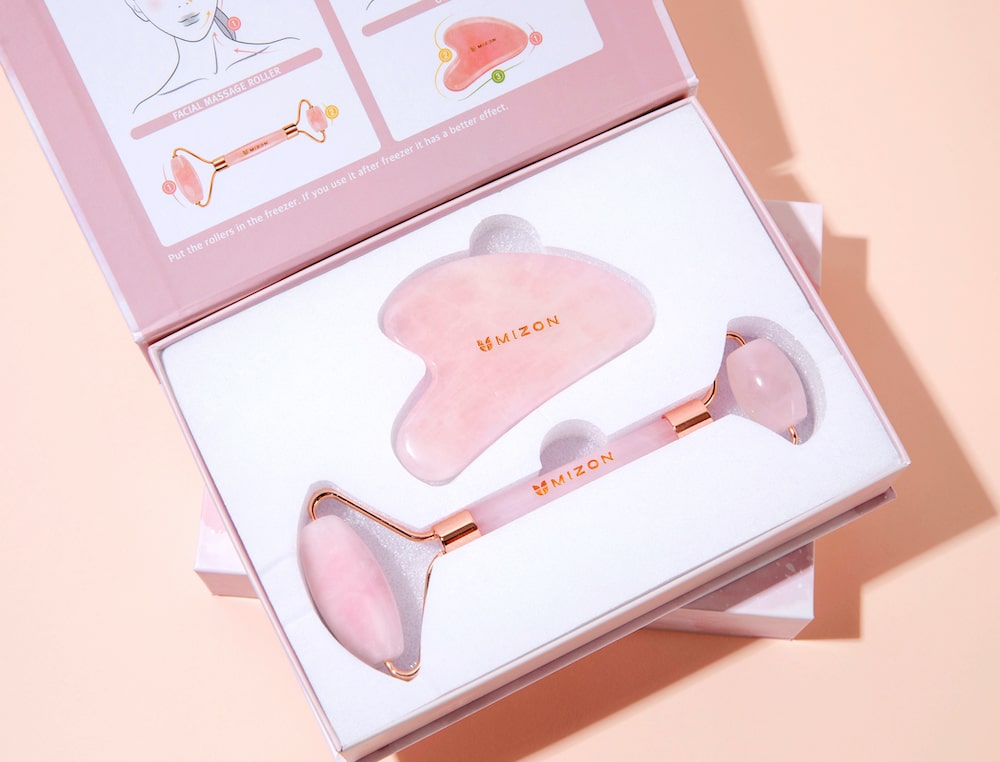 Facial-Massage-Roller-Gua-sha-01-min Facial Massage Roller and Gua Sha Set