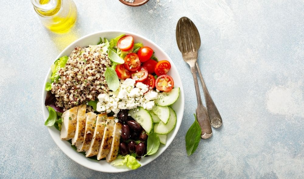 GREEK QUINOA BOWL