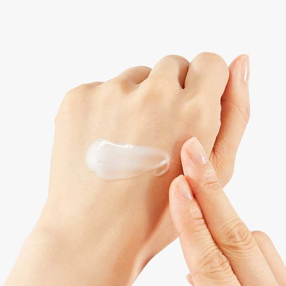 cosrx-advanced-snail-92-all-in-one-cream-texture-2