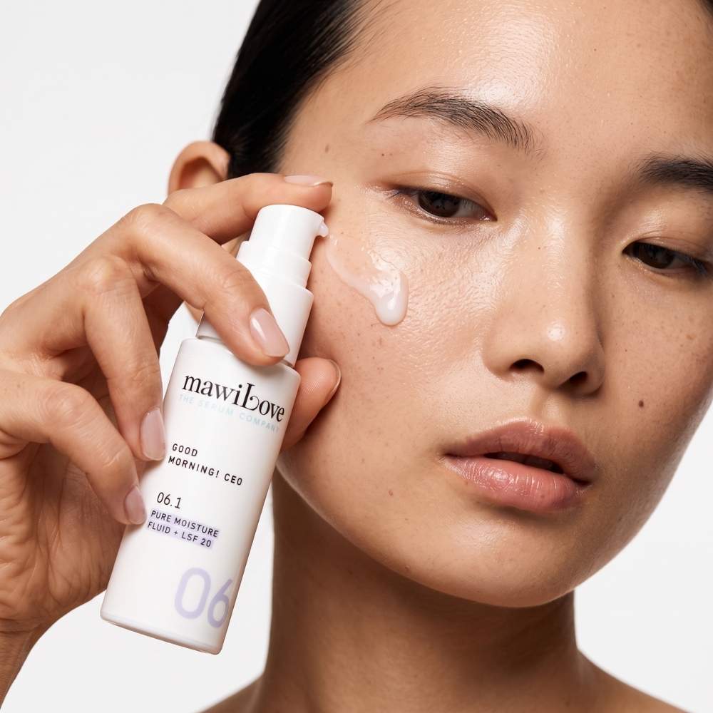 06.1 Good Morning! CEO Pure Moisture Fluid SPF 20 06.1 Good Morning! CEO Pure Moisture Fluid SPF 20