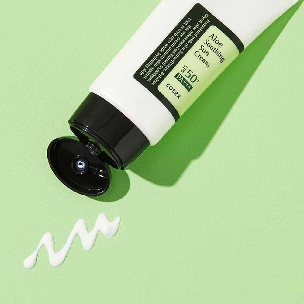 cosrx-aloe-soothing-sun-cream-spf50-texture Aloe Soothing Sun Cream SPF 50+ PA+++