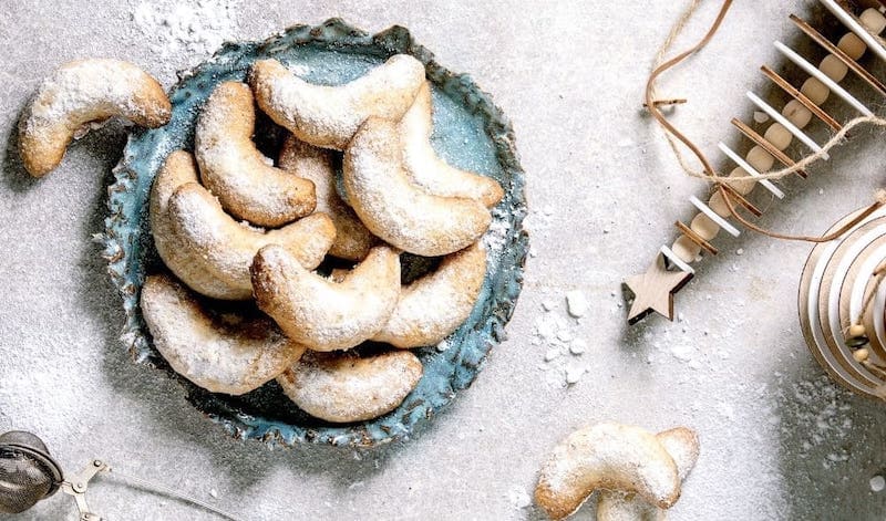 Low carb vanilla crescents