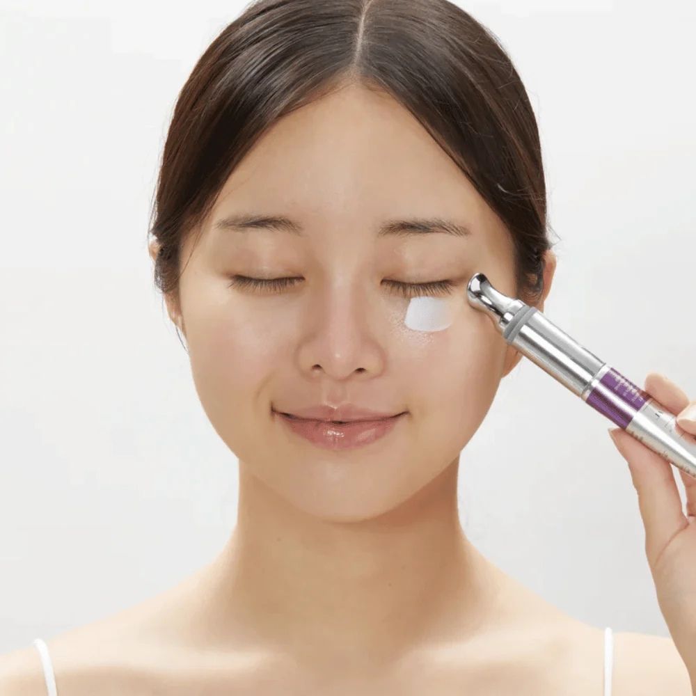 VT Reedle Shot Lifting Eye Cream
