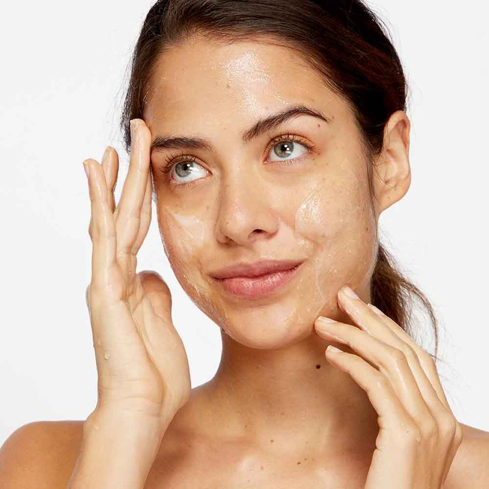 Ren-clean-skincare-Rosa-Centifolia-Cleansing-Gel-5