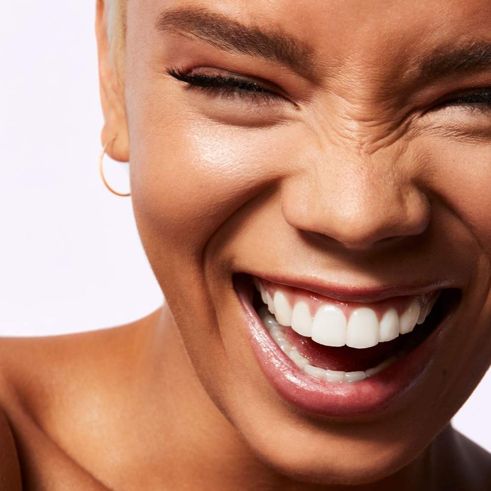 The Face Illuminating Self-Tan Drops Medium/Dark 10ml